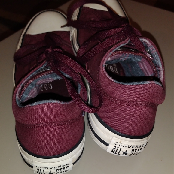 Converse Chuck Taylor - Picture 2 of 4